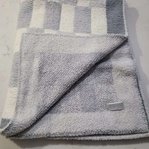 Barefoot Dreams Luxe Gray and White Stroller Blanket - Picture 1 of 4